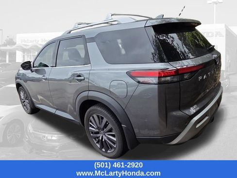 Used 2023 Nissan Pathfinder SL w/ SL Premium Package AWD/4WD image 5