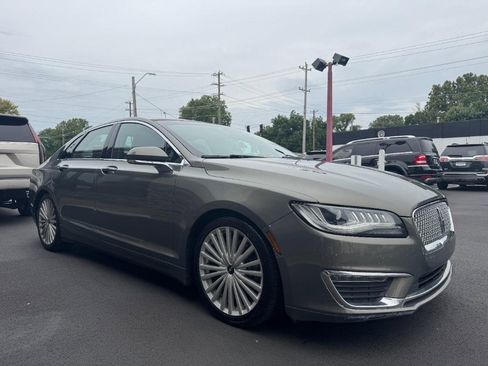 Used 2017 Lincoln MKZ Reserve image 17
