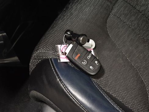 Used 2015 Chrysler 200 S w/ Comfort Group image 38