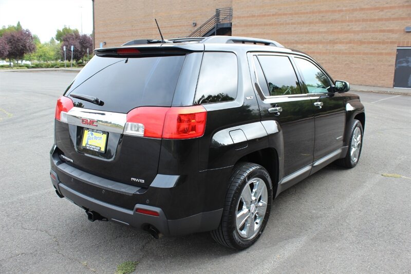 Used 2014 GMC Terrain SLT w/ Chrome Appearance Package AWD/4WD image 4