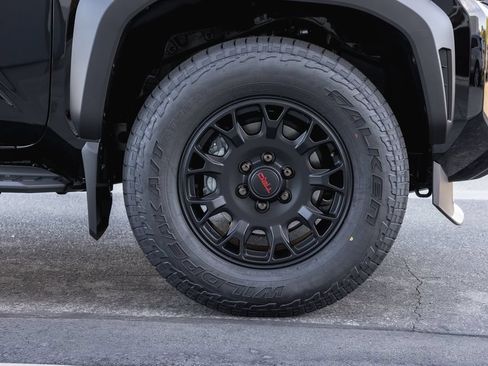 New 2026 Toyota 4Runner TRD Off-Road Premium AWD/4WD image 4