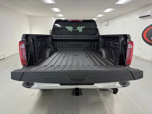 New 2025 GMC Sierra 2500 SLT image 8