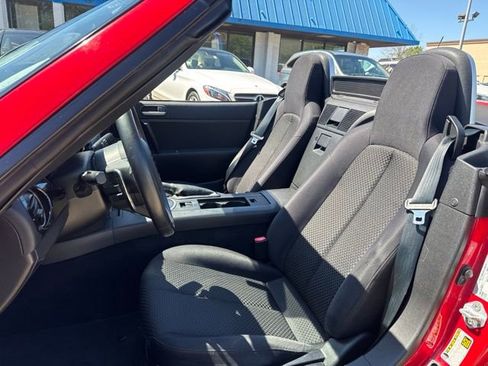 Used 2007 MAZDA MX-5 Miata Sport w/ Appearance Pkg RWD image 9