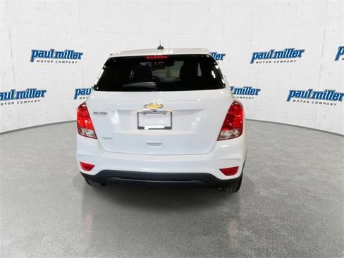 Used 2020 Chevrolet Trax LS w/ Tint and Cruise Package image 10
