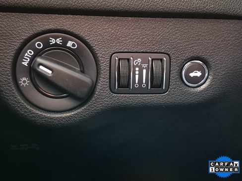 Used 2016 Dodge Charger SE image 16