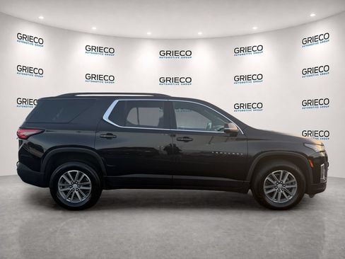 Used 2023 Chevrolet Traverse LT w/ LPO, Cargo Package FWD image 8