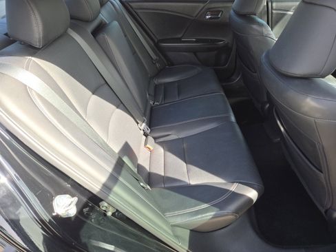Used 2015 Honda Accord Touring image 21