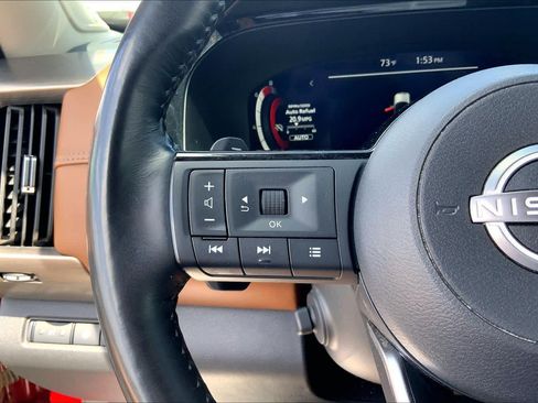 Used 2023 Nissan Pathfinder Platinum w/ Cargo Package AWD/4WD image 24