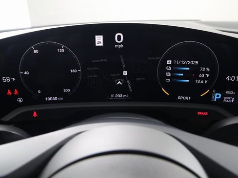 Used 2020 Porsche Taycan 4S image 22