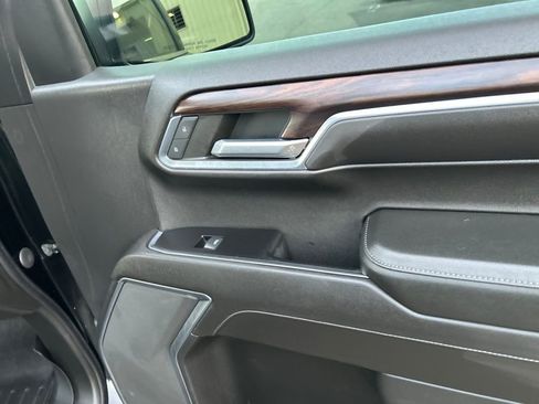 Used 2022 GMC Sierra 1500 SLT image 30