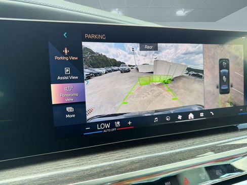 New 2026 BMW 740i w/ Premium Package RWD image 26