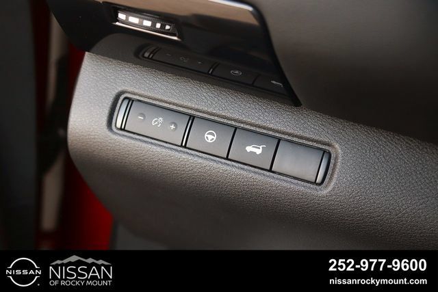 Certified 2026 Nissan Pathfinder SV FWD image 27