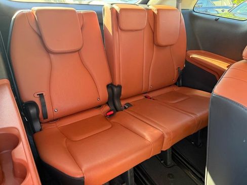 Used 2024 Kia Carnival SX FWD image 10