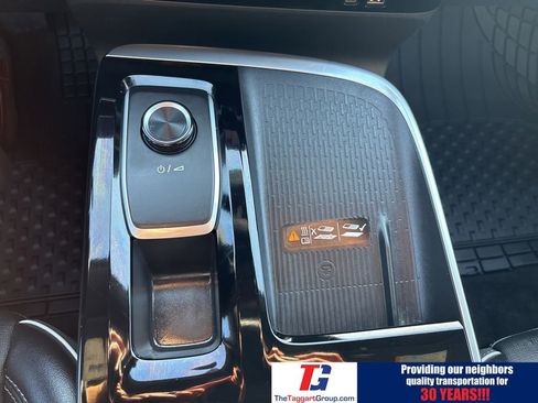 Used 2025 Buick Enclave Preferred image 16