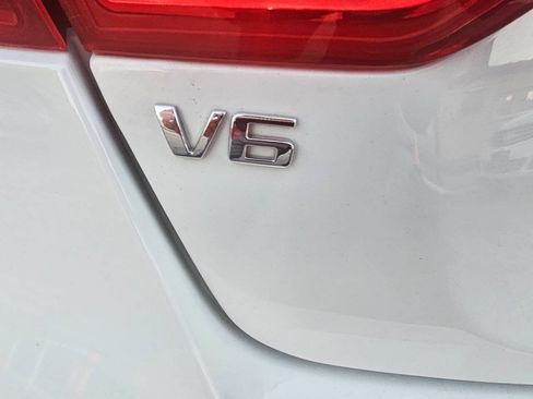 Used 2018 Chevrolet Impala LT FWD image 5