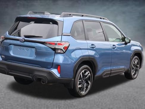 Certified 2025 Subaru Forester Limited AWD/4WD image 4