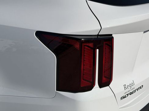 New 2026 Kia Sorento SX AWD/4WD image 8