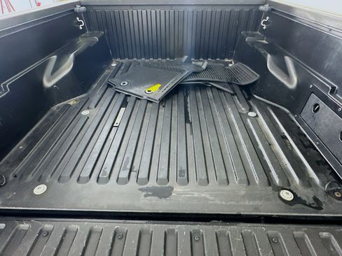 Used 2021 Toyota Tacoma SR AWD/4WD image 30
