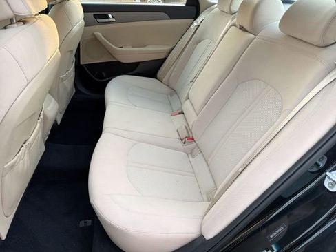 Used 2017 Hyundai Sonata SE w/ Cargo Package image 25