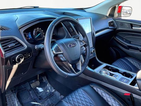Used 2024 Ford Edge Titanium image 12
