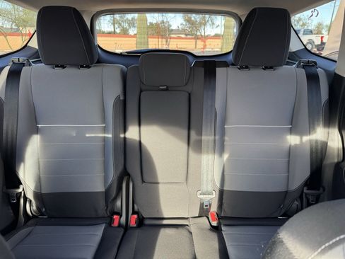 Used 2015 Ford Escape SE image 17