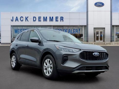 Certified 2023 Ford Escape Active w/ Tech Pack #2 AWD/4WD image 1