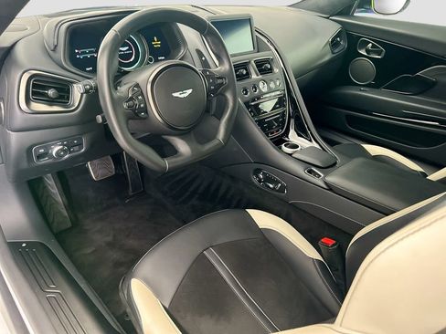 Used 2023 Aston Martin DB11 Coupe RWD image 9