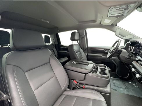 Used 2025 GMC Sierra 1500 SLT AWD/4WD image 32