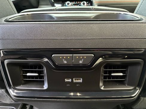 Used 2023 GMC Sierra 1500 AT4 image 35