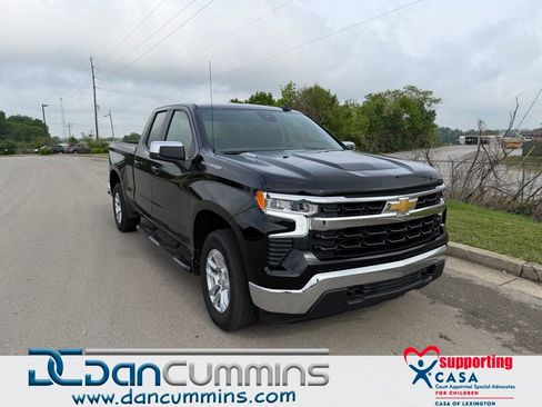 Used 2025 Chevrolet Silverado 1500 LT AWD/4WD image 1