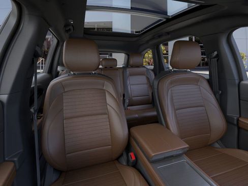 New 2026 Lincoln Nautilus Reserve image 9