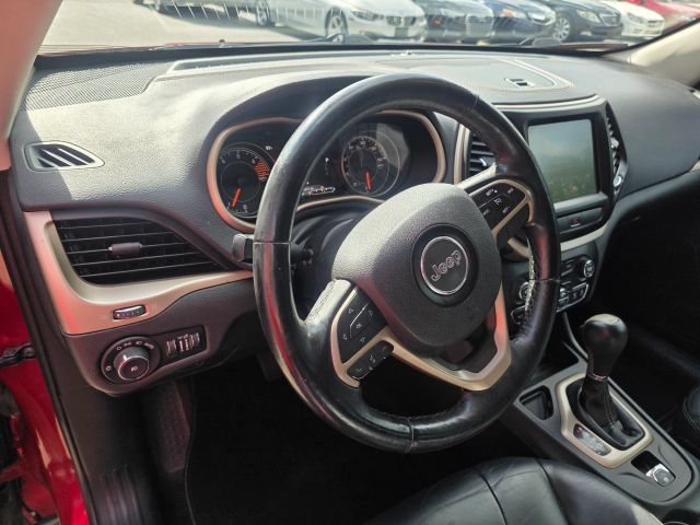 Used 2017 Jeep Cherokee Limited FWD image 13