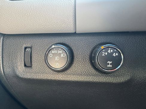 Used 2016 Chevrolet Colorado LT w/ Midnight Edition AWD/4WD image 16