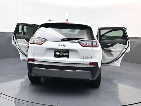 Used 2020 Jeep Cherokee Limited w/ Technology Group FWD image 30