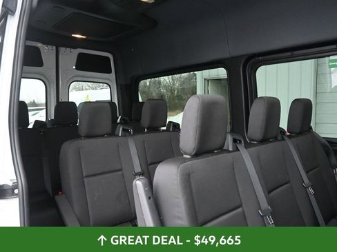 Used 2024 Mercedes-Benz Sprinter 2500 image 19