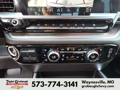 Used 2023 GMC Sierra 1500 SLT w/ SLT Premium Plus Package AWD/4WD image 25