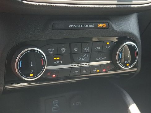 Certified 2022 Ford Escape SE w/ Convenience Package AWD/4WD image 16