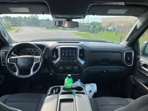 Used 2022 Chevrolet Silverado 1500 RST AWD/4WD image 5