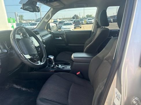 Used 2022 Toyota 4Runner TRD Off-Road AWD/4WD image 10