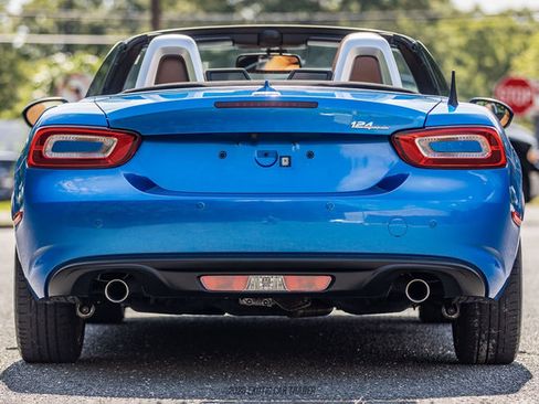 Used 2017 FIAT 124 Spider Lusso RWD image 5