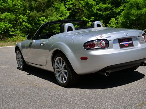Used 2008 MAZDA MX-5 Miata Grand Touring w/ Premium Pkg RWD image 33