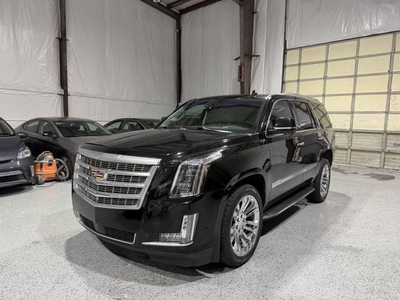 Used 2018 Cadillac Escalade Premium Luxury w/ LPO, Radiant Package AWD/4WD image 1