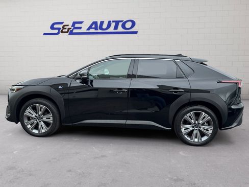Used 2023 Subaru Solterra AWD image 2