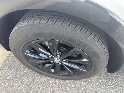 Used 2025 Buick Envista Sport Touring w/ Convenience I Package FWD image 14