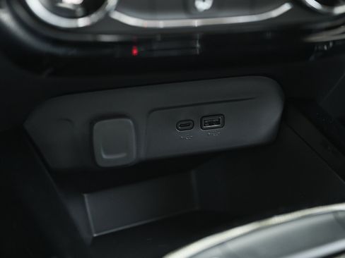 New 2026 Chevrolet Trax LT w/ LPO, Blackout Package image 24