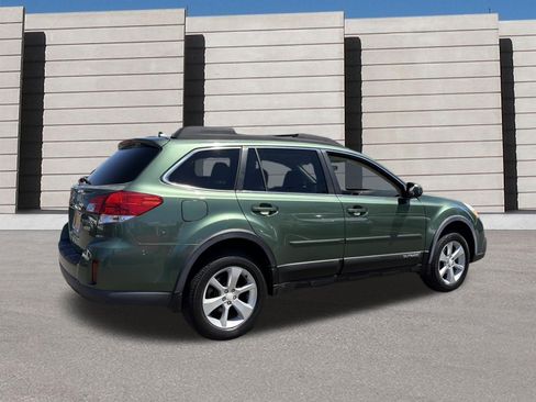 Used 2014 Subaru Outback 2.5i Premium AWD/4WD image 5