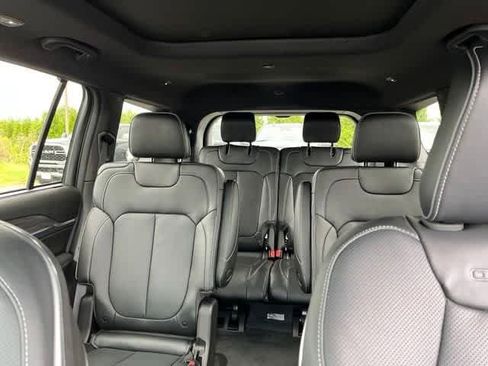 New 2025 Jeep Grand Cherokee L Overland w/ Luxury Tech Group IV image 23