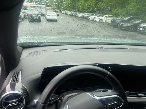 Used 2025 Chevrolet Equinox LT FWD image 29