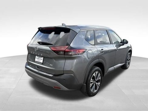 Used 2023 Nissan Rogue SV w/ SV Premium B Package FWD image 2