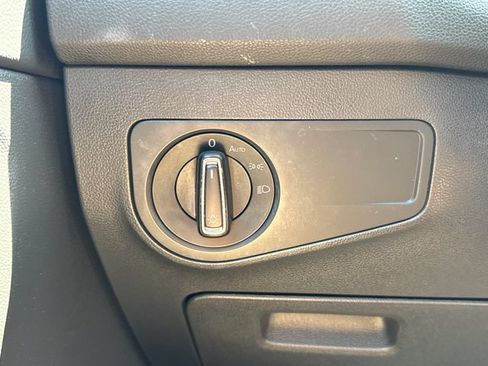Used 2024 Volkswagen Tiguan SE R-Line AWD/4WD image 31